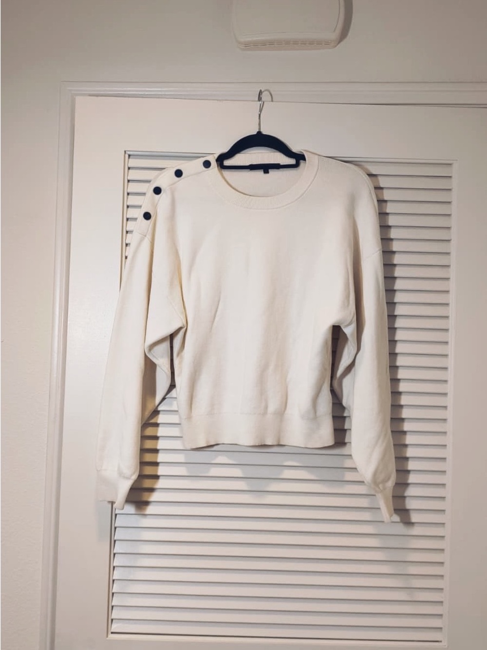 [New]Maje Cream Crewneck Sweater with Shoulder Buttons
